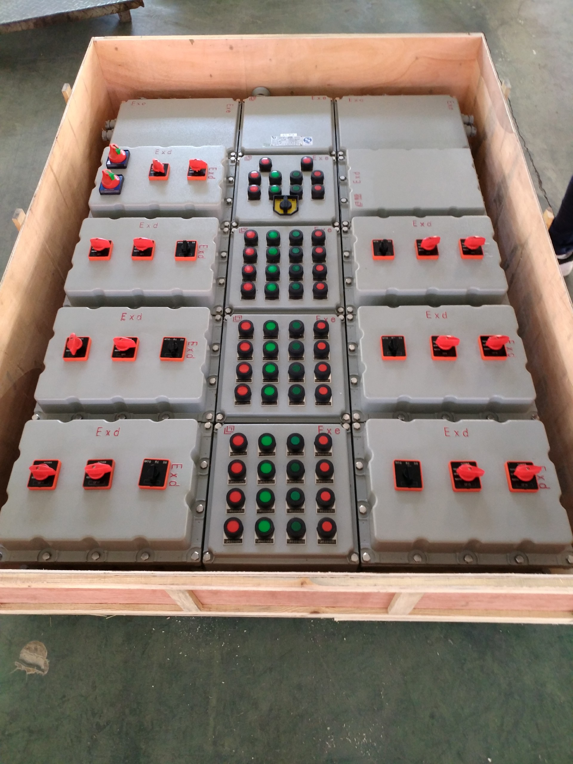 防爆配電箱、防爆接線盒安裝與維修